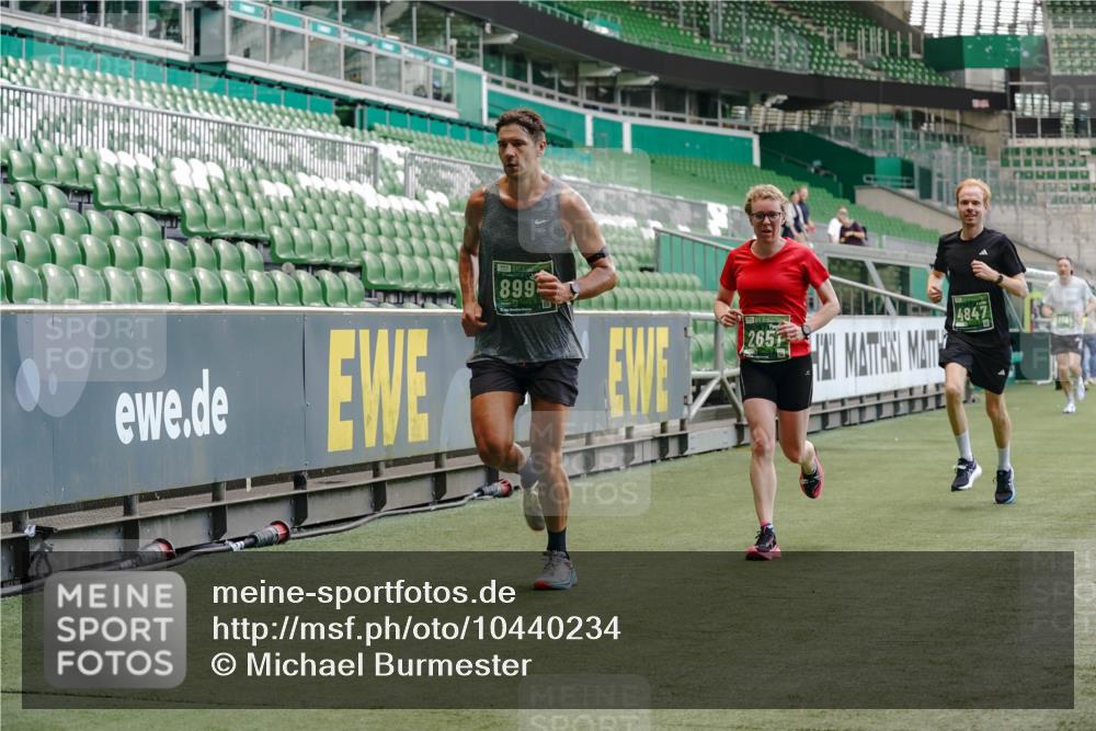 13.09.2026 - 21. swb-Marathon Bremen Michael Burmester http://msf.ph/oto/10440234 13.09.2026 12:42:10 Laufen im Stadion 371, 439, 650, 744, 749, 957, 1009, 1223, 1224, 1336, 1381, 1411, 1614, 1619, 1667, 1712, 1745, 1797, 1822, 1850, 1862, 1879, 2094, 2207, 2651, 2986, 3368, 3624, 4399, 4795, 4847, 4936, 5672, 5828, 6198, 6264, 6929, 6991, 7141, 8065, 8311, 8383, 8394, 8994, 9065, 9120, 9533, 277, 346, 807, 895, 901, 1090, 1118, 1248, 1320, 1323, 1472, 1576, 1587, 1604, 1717, 1751, 1758, 1911, 2141, 2352, 2670, 3080, 3606, 5160, 5163, 5912 meine-sportfotos.de