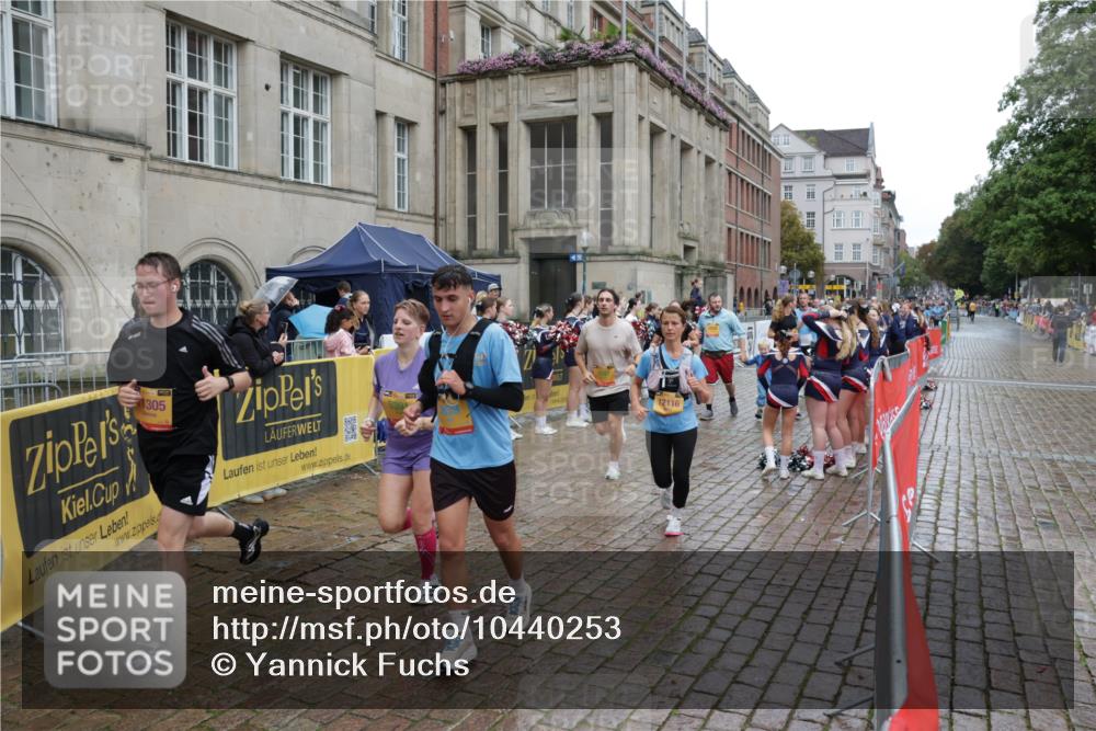 13.09.2026 - Kiel Lauf Yannick Fuchs http://msf.ph/oto/10440253 13.09.2026 11:51:59 Ziel  meine-sportfotos.de