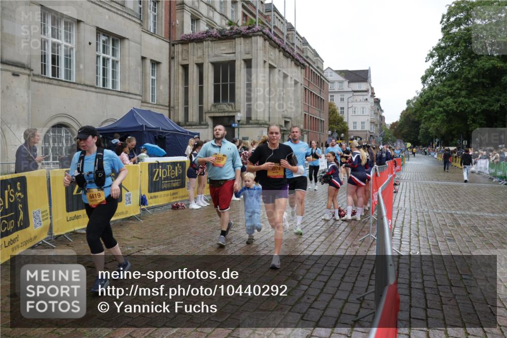 13.09.2026 - Kiel Lauf Yannick Fuchs http://msf.ph/oto/10440292 13.09.2026 11:52:02 Ziel  meine-sportfotos.de