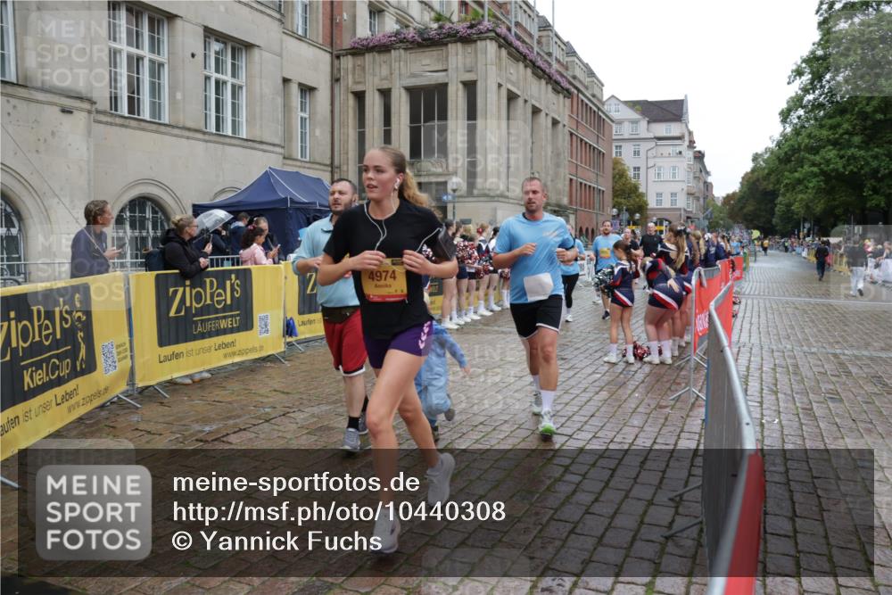 13.09.2026 - Kiel Lauf Yannick Fuchs http://msf.ph/oto/10440308 13.09.2026 11:52:03 Ziel  meine-sportfotos.de