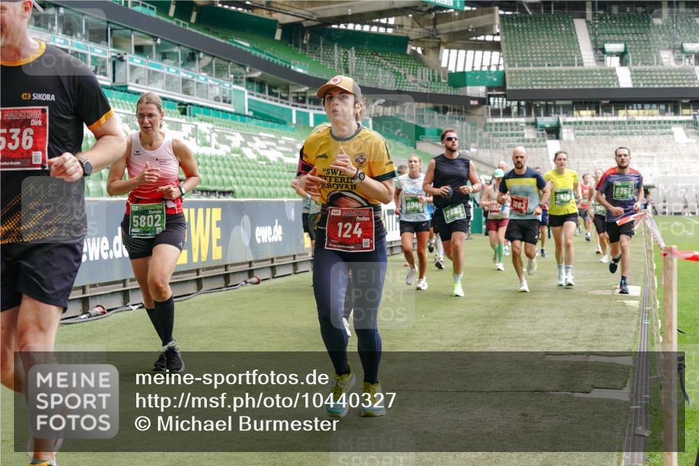 13.09.2026 - 21. swb-Marathon Bremen Michael Burmester http://msf.ph/oto/10440327 13.09.2026 13:06:45 Laufen im Stadion 109, 132, 156, 217, 244, 287, 303, 310, 372, 394, 430, 454, 489, 578, 607, 613, 682, 716, 784, 831, 834, 846, 891, 900, 922, 1083, 1189, 1205, 1274, 1308, 1365, 1369, 1380, 1387, 1437, 1533, 1545, 1574, 1581, 1600, 1823, 1841, 1848, 1854, 1871, 1909, 1926, 1938, 2070, 2076, 2090, 2219, 2241, 2244, 2265, 2275, 2283, 2301, 2310, 2318, 2355, 2356, 2393, 2440, 2464, 2699, 2707, 2721, 2731, 2755, 2818, 2902, 2911, 2960, 3115, 3278, 3444, 3485 meine-sportfotos.de