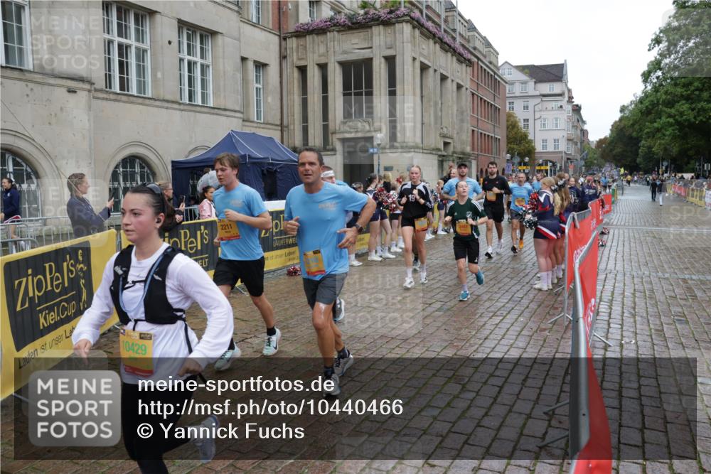 13.09.2026 - Kiel Lauf Yannick Fuchs http://msf.ph/oto/10440466 13.09.2026 11:52:13 Ziel  meine-sportfotos.de