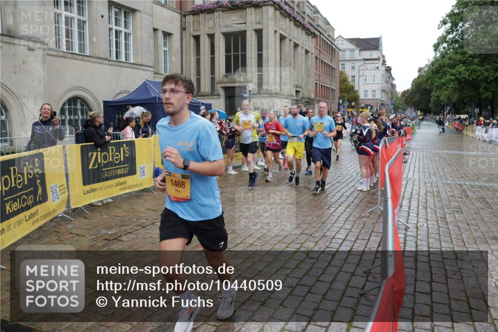 13.09.2026 - Kiel Lauf Yannick Fuchs http://msf.ph/oto/10440509 13.09.2026 11:52:18 Ziel  meine-sportfotos.de