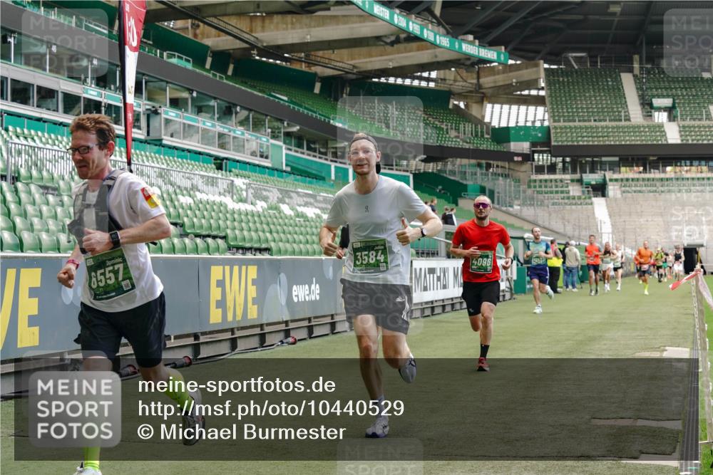 13.09.2026 - 21. swb-Marathon Bremen Michael Burmester http://msf.ph/oto/10440529 13.09.2026 12:42:18 Laufen im Stadion 371, 439, 650, 744, 749, 957, 1009, 1223, 1224, 1336, 1381, 1411, 1562, 1614, 1619, 1667, 1712, 1745, 1797, 1822, 1850, 1862, 1879, 2094, 2207, 2651, 2986, 3251, 3368, 3584, 3624, 4096, 4399, 4795, 4847, 4936, 5663, 5672, 5828, 6198, 6264, 6929, 6991, 7141, 8065, 8311, 8383, 8394, 8994, 9065, 9120, 9533, 277, 346, 807, 895, 901, 1118, 1248, 1320, 1323, 1472, 1576, 1587, 1604, 1717, 1751, 1758, 1911, 2141, 2352, 2670, 3080, 3606, 5160, 5163, 5912 meine-sportfotos.de