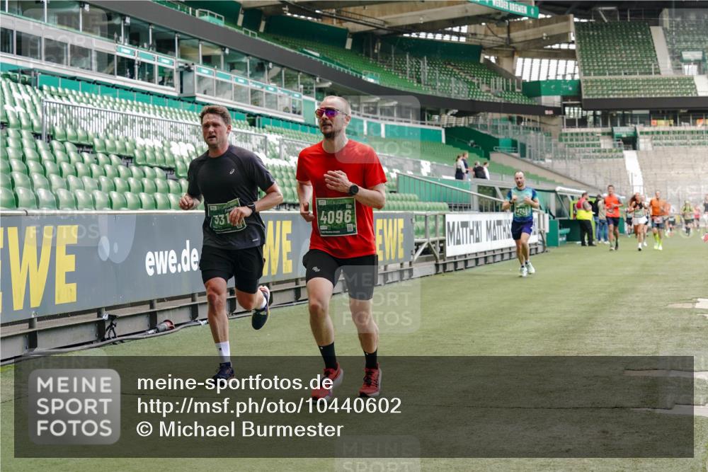 13.09.2026 - 21. swb-Marathon Bremen Michael Burmester http://msf.ph/oto/10440602 13.09.2026 12:42:19 Laufen im Stadion 371, 439, 650, 749, 957, 1009, 1223, 1224, 1336, 1381, 1411, 1562, 1614, 1619, 1667, 1712, 1745, 1797, 1822, 1850, 1862, 1879, 2094, 2207, 2651, 2986, 3251, 3368, 3584, 3624, 4096, 4399, 4795, 4847, 4936, 5663, 5672, 5828, 6198, 6264, 6929, 6991, 7141, 8065, 8311, 8383, 8394, 8994, 9065, 9120, 9533, 277, 346, 807, 895, 901, 1118, 1248, 1320, 1323, 1472, 1576, 1587, 1604, 1717, 1751, 1758, 1911, 2141, 2352, 2670, 3080, 3606, 5160, 5163, 5912 meine-sportfotos.de