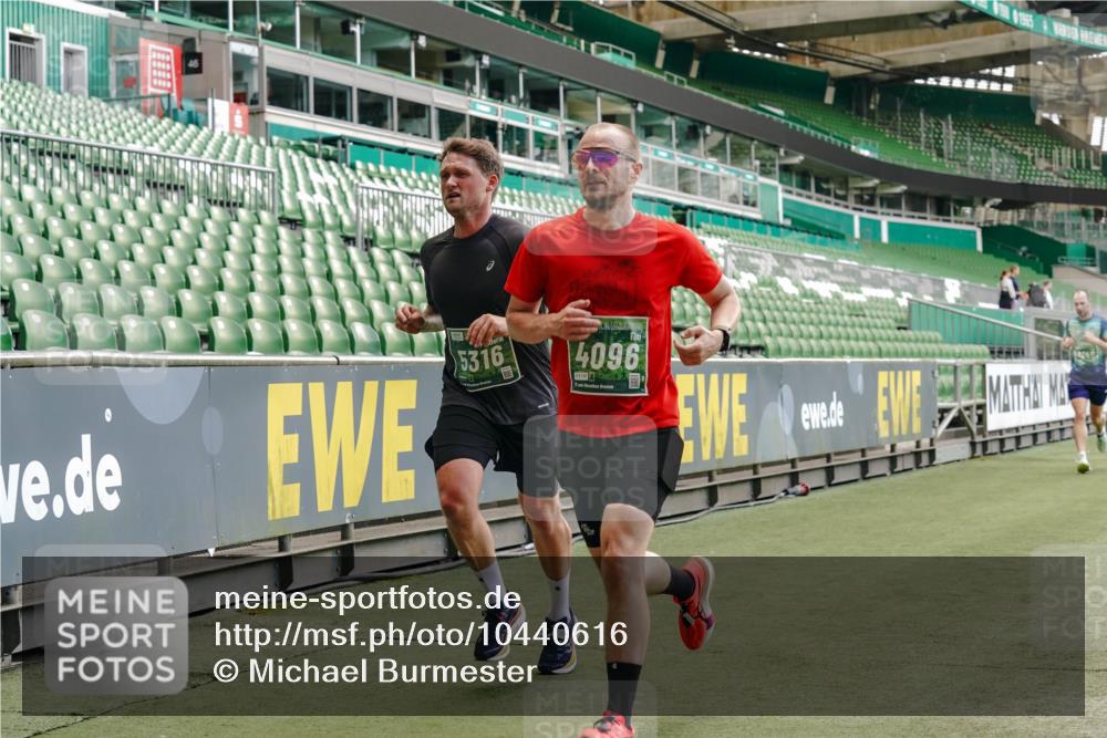 13.09.2026 - 21. swb-Marathon Bremen Michael Burmester http://msf.ph/oto/10440616 13.09.2026 12:42:20 Laufen im Stadion 439, 650, 749, 957, 1009, 1223, 1224, 1336, 1381, 1411, 1562, 1614, 1619, 1667, 1712, 1745, 1797, 1822, 1850, 1862, 1879, 2094, 2207, 2651, 2986, 3251, 3368, 3584, 3624, 4096, 4399, 4795, 4847, 4936, 5316, 5663, 5672, 5828, 6198, 6264, 6929, 6991, 7141, 8065, 8311, 8383, 8394, 8749, 8994, 9065, 9120, 9533, 277, 346, 807, 895, 901, 1118, 1248, 1320, 1323, 1472, 1576, 1587, 1604, 1717, 1751, 1758, 1911, 2141, 2352, 2670, 3080, 3606, 5160, 5163, 5912 meine-sportfotos.de