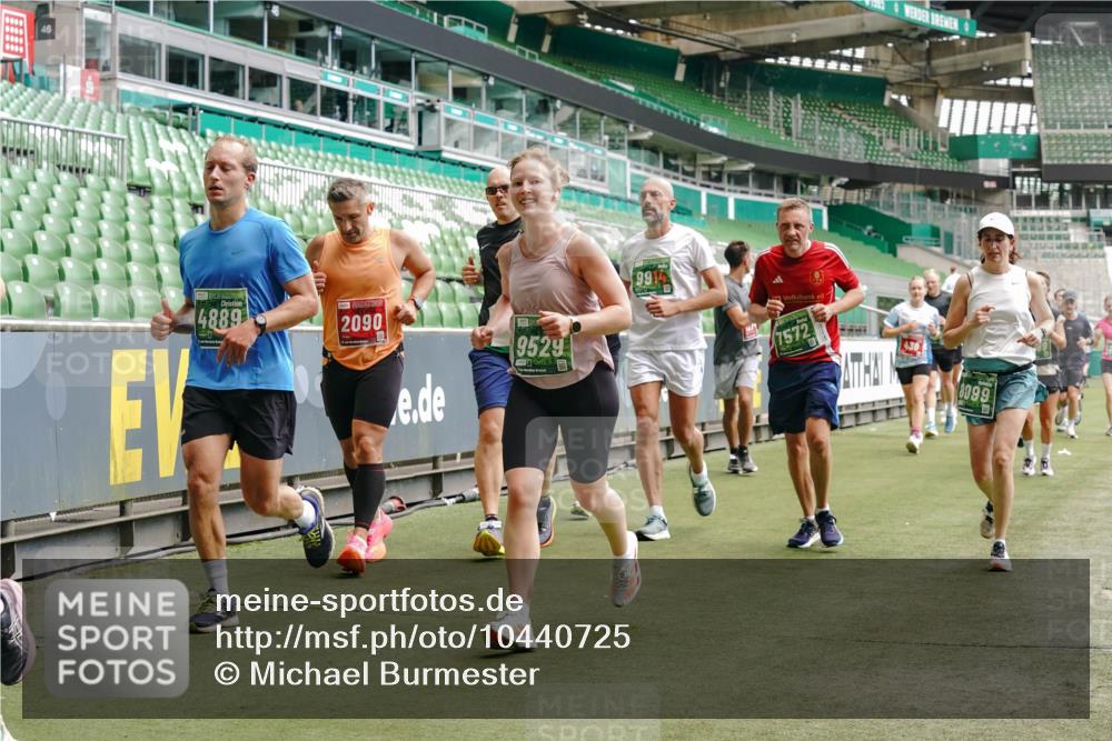 13.09.2026 - 21. swb-Marathon Bremen Michael Burmester http://msf.ph/oto/10440725 13.09.2026 13:06:51 Laufen im Stadion 109, 132, 156, 217, 244, 287, 303, 310, 372, 394, 430, 454, 489, 578, 607, 613, 682, 716, 784, 831, 834, 846, 891, 900, 922, 1083, 1173, 1189, 1205, 1274, 1364, 1365, 1369, 1380, 1387, 1437, 1532, 1533, 1545, 1574, 1581, 1600, 1823, 1841, 1848, 1854, 1871, 1909, 1926, 1938, 2070, 2076, 2090, 2219, 2244, 2265, 2275, 2283, 2310, 2318, 2355, 2356, 2393, 2440, 2464, 2699, 2707, 2721, 2731, 2755, 2818, 2902, 2911, 2949, 2960, 3115, 3485 meine-sportfotos.de