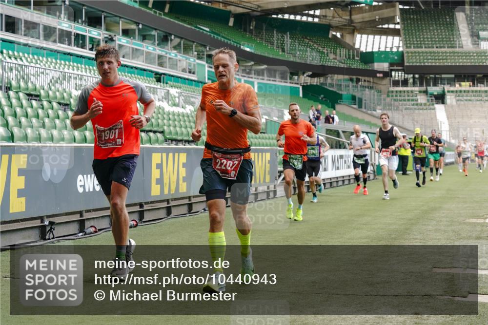 13.09.2026 - 21. swb-Marathon Bremen Michael Burmester http://msf.ph/oto/10440943 13.09.2026 12:42:32 Laufen im Stadion 439, 749, 1009, 1223, 1224, 1411, 1562, 1619, 1667, 1712, 1745, 1797, 1822, 1850, 1862, 1879, 1921, 2094, 2207, 2651, 2683, 2986, 3251, 3368, 3584, 3624, 3688, 4096, 4399, 4795, 4847, 5316, 5663, 5672, 5828, 6198, 6264, 6359, 6929, 6991, 7141, 8065, 8311, 8383, 8394, 8689, 8749, 8994, 9065, 9120, 9200, 9533, 277, 346, 807, 895, 901, 1118, 1248, 1320, 1323, 1472, 1576, 1587, 1604, 1717, 1751, 1758, 1911, 2141, 2352, 2670, 3080, 3606, 5160, 5163, 5912 meine-sportfotos.de