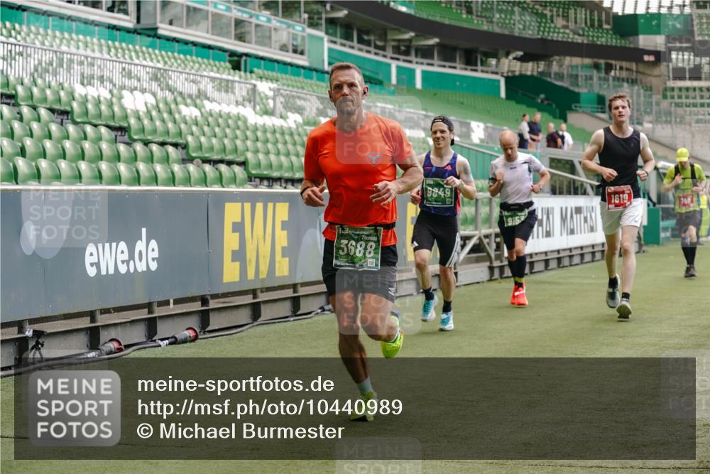 13.09.2026 - 21. swb-Marathon Bremen Michael Burmester http://msf.ph/oto/10440989 13.09.2026 12:42:33 Laufen im Stadion 439, 749, 1009, 1223, 1224, 1411, 1562, 1619, 1667, 1712, 1745, 1797, 1822, 1850, 1862, 1879, 1921, 2094, 2207, 2651, 2683, 2986, 3251, 3368, 3584, 3624, 3688, 4096, 4399, 4795, 4847, 5316, 5663, 5672, 5828, 6198, 6264, 6359, 6929, 6991, 7141, 8065, 8311, 8383, 8394, 8689, 8749, 8994, 9065, 9120, 9200, 9533, 277, 346, 807, 895, 901, 1118, 1248, 1320, 1323, 1472, 1576, 1587, 1604, 1717, 1751, 1758, 1911, 2141, 2352, 2670, 3080, 3606, 5160, 5163, 5912 meine-sportfotos.de