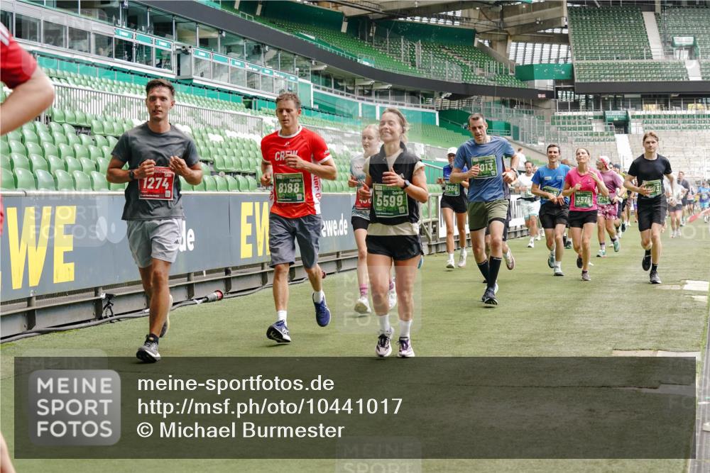 13.09.2026 - 21. swb-Marathon Bremen Michael Burmester http://msf.ph/oto/10441017 13.09.2026 13:06:54 Laufen im Stadion 109, 132, 156, 217, 287, 303, 310, 372, 394, 430, 454, 489, 578, 607, 613, 682, 716, 784, 809, 831, 834, 846, 891, 900, 922, 1083, 1173, 1189, 1205, 1274, 1322, 1364, 1365, 1369, 1380, 1387, 1437, 1532, 1533, 1545, 1574, 1581, 1600, 1823, 1841, 1848, 1854, 1871, 1909, 1926, 1938, 2070, 2076, 2090, 2219, 2244, 2265, 2275, 2283, 2310, 2318, 2355, 2356, 2393, 2405, 2440, 2464, 2492, 2565, 2699, 2707, 2721, 2731, 2755, 2818, 2902, 2911, 2949, 2960, 3115, 3485 meine-sportfotos.de