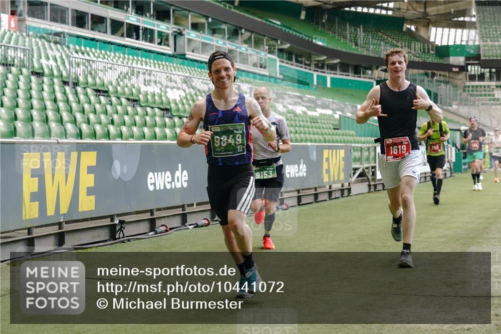 13.09.2026 - 21. swb-Marathon Bremen Michael Burmester http://msf.ph/oto/10441072 13.09.2026 12:42:36 Laufen im Stadion 439, 749, 819, 1009, 1223, 1224, 1411, 1562, 1619, 1667, 1712, 1745, 1797, 1822, 1850, 1862, 1879, 1921, 2094, 2207, 2651, 2683, 2986, 3251, 3368, 3584, 3624, 3688, 4096, 4399, 4795, 4847, 5316, 5663, 5672, 5828, 6198, 6264, 6359, 6929, 6991, 7141, 8311, 8383, 8394, 8689, 8749, 8994, 9065, 9120, 9153, 9200, 9533, 9849, 277, 346, 453, 807, 895, 901, 1118, 1248, 1320, 1323, 1472, 1576, 1587, 1717, 1751, 1758, 1911, 2141, 2352, 2670, 3080, 3606, 5160, 5163, 5912 meine-sportfotos.de