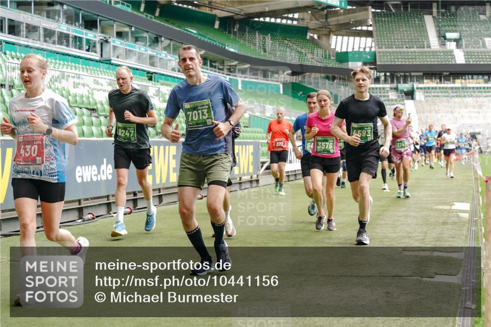 13.09.2026 - 21. swb-Marathon Bremen Michael Burmester http://msf.ph/oto/10441156 13.09.2026 13:06:56 Laufen im Stadion 109, 132, 156, 217, 287, 303, 310, 372, 394, 430, 454, 489, 578, 607, 613, 682, 716, 784, 809, 831, 834, 846, 891, 900, 922, 1083, 1173, 1189, 1205, 1210, 1274, 1322, 1364, 1365, 1369, 1380, 1387, 1437, 1532, 1533, 1545, 1574, 1581, 1600, 1823, 1841, 1848, 1854, 1871, 1909, 1926, 1938, 2070, 2076, 2090, 2219, 2244, 2265, 2275, 2283, 2310, 2318, 2355, 2356, 2393, 2405, 2440, 2464, 2492, 2565, 2699, 2707, 2721, 2731, 2755, 2818, 2902, 2911, 2949, 2960, 3115 meine-sportfotos.de