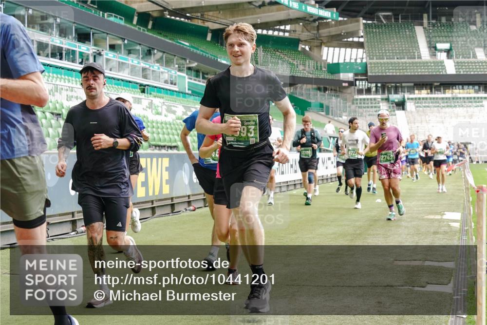 13.09.2026 - 21. swb-Marathon Bremen Michael Burmester http://msf.ph/oto/10441201 13.09.2026 13:06:58 Laufen im Stadion 109, 132, 156, 217, 287, 303, 310, 372, 394, 430, 454, 489, 578, 607, 613, 682, 716, 784, 809, 831, 834, 846, 891, 922, 1083, 1173, 1189, 1205, 1210, 1274, 1322, 1364, 1365, 1369, 1380, 1387, 1437, 1532, 1533, 1545, 1574, 1581, 1600, 1823, 1841, 1848, 1854, 1871, 1909, 1926, 1938, 2070, 2076, 2090, 2219, 2244, 2265, 2275, 2283, 2310, 2318, 2355, 2356, 2393, 2405, 2440, 2464, 2492, 2565, 2699, 2707, 2721, 2731, 2755, 2818, 2902, 2911, 2949, 2960, 3115 meine-sportfotos.de