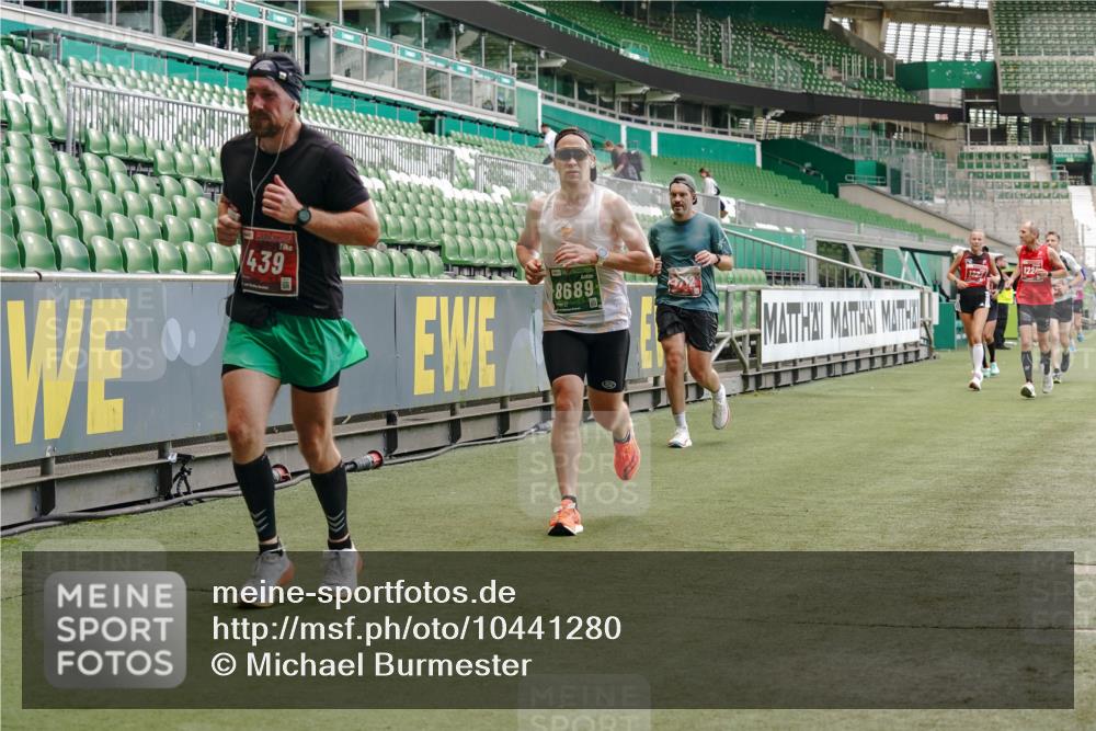 13.09.2026 - 21. swb-Marathon Bremen Michael Burmester http://msf.ph/oto/10441280 13.09.2026 12:42:43 Laufen im Stadion 439, 749, 819, 1009, 1223, 1224, 1411, 1562, 1619, 1667, 1712, 1745, 1822, 1850, 1862, 1879, 1921, 2094, 2207, 2651, 2683, 3251, 3368, 3584, 3624, 3688, 4096, 4399, 4795, 4847, 5316, 5663, 5672, 5828, 6198, 6264, 6359, 6929, 6991, 7141, 8311, 8383, 8394, 8689, 8749, 8994, 9120, 9153, 9200, 9233, 9533, 9849, 277, 346, 453, 807, 901, 1248, 1320, 1323, 1472, 1576, 1587, 1717, 1751, 1758, 1911, 2141, 2352, 3080, 3606, 5160, 5163, 5912 meine-sportfotos.de