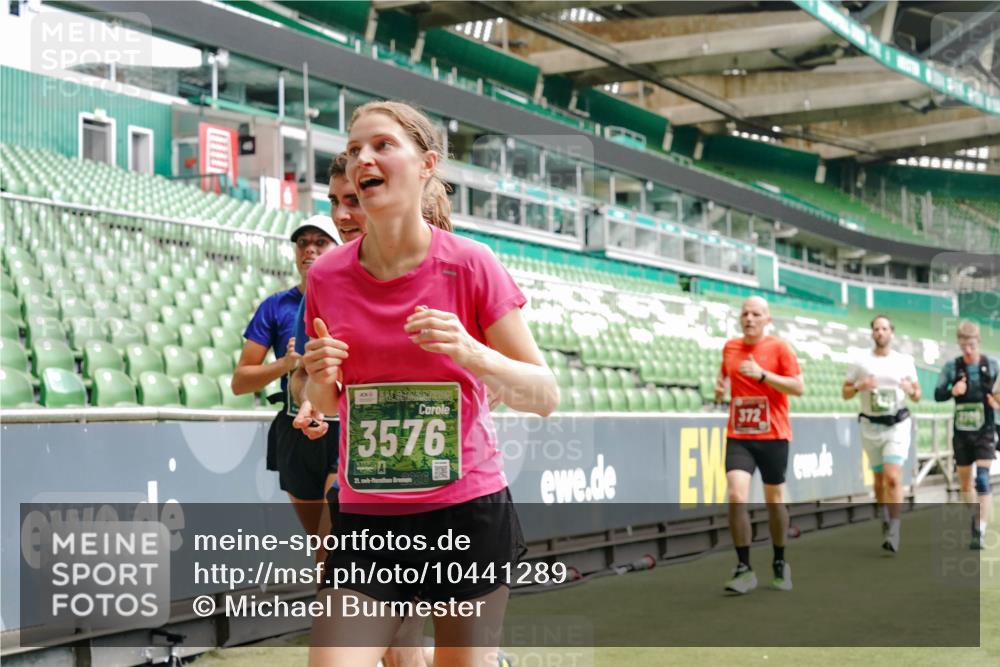 13.09.2026 - 21. swb-Marathon Bremen Michael Burmester http://msf.ph/oto/10441289 13.09.2026 13:06:59 Laufen im Stadion 109, 132, 156, 217, 287, 303, 310, 372, 394, 430, 454, 489, 578, 607, 613, 682, 716, 784, 809, 831, 834, 846, 891, 922, 1083, 1173, 1189, 1205, 1210, 1274, 1322, 1364, 1365, 1369, 1380, 1387, 1437, 1532, 1533, 1545, 1574, 1581, 1600, 1823, 1841, 1848, 1854, 1871, 1909, 1926, 1938, 2070, 2076, 2090, 2219, 2244, 2265, 2275, 2283, 2310, 2318, 2355, 2356, 2393, 2405, 2440, 2464, 2492, 2565, 2699, 2707, 2721, 2731, 2755, 2818, 2902, 2911, 2949, 2960, 3115 meine-sportfotos.de