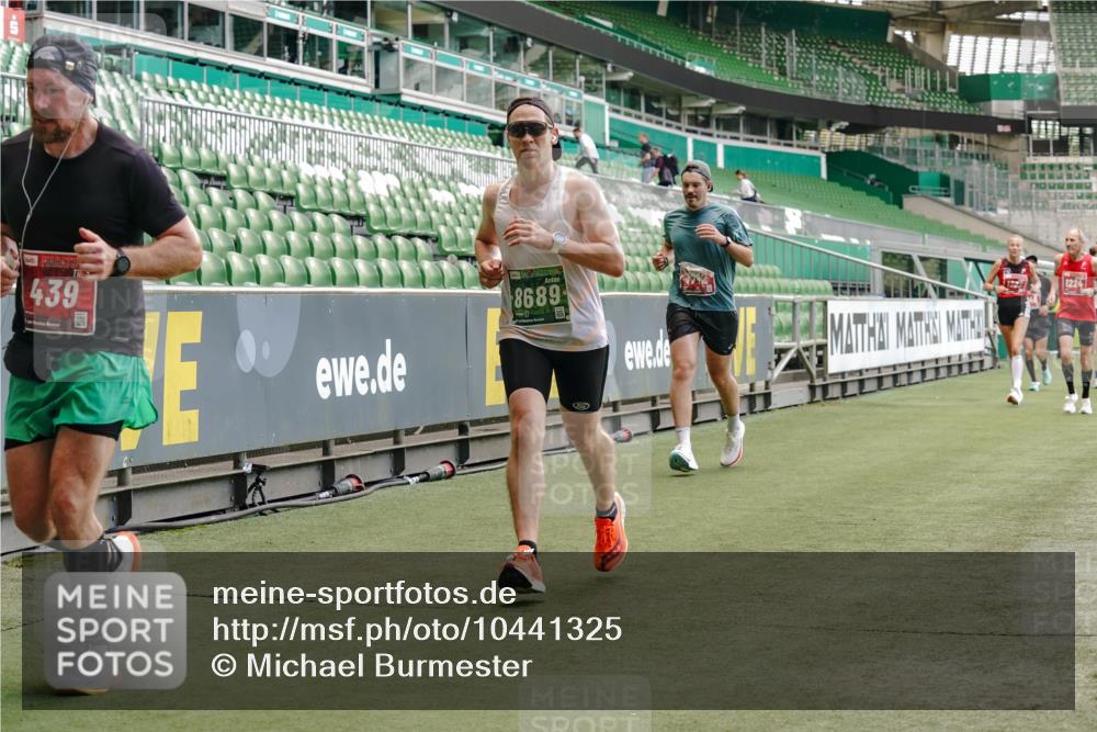 13.09.2026 - 21. swb-Marathon Bremen Michael Burmester http://msf.ph/oto/10441325 13.09.2026 12:42:43 Laufen im Stadion 439, 749, 819, 1009, 1223, 1224, 1411, 1562, 1619, 1667, 1712, 1745, 1822, 1850, 1862, 1879, 1921, 2094, 2207, 2651, 2683, 3251, 3368, 3584, 3624, 3688, 4096, 4399, 4795, 4847, 5316, 5663, 5672, 5828, 6198, 6264, 6359, 6929, 6991, 7141, 8311, 8383, 8394, 8689, 8749, 8994, 9120, 9153, 9200, 9233, 9533, 9849, 277, 346, 453, 807, 901, 1248, 1320, 1323, 1472, 1576, 1587, 1717, 1751, 1758, 1911, 2141, 2352, 3080, 3606, 5160, 5163, 5912 meine-sportfotos.de