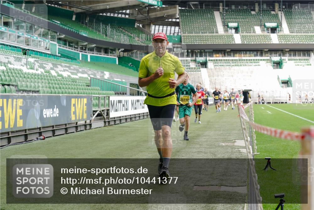 13.09.2026 - 21. swb-Marathon Bremen Michael Burmester http://msf.ph/oto/10441377 13.09.2026 10:27:56 Laufen im Stadion 10096, 10142, 10172, 10189, 10223, 10231, 10269, 10270, 10289, 10293, 10294, 10310, 10316, 10318, 10319, 10329, 10393, 10464, 10489, 10504, 10508, 10514, 10538, 10541, 10544, 10566, 10583, 10594, 10628, 10638, 10655, 10709, 10744, 10770, 10807, 10814, 10835, 10846, 10860, 10873, 10897, 10898, 10917, 10956, 10992, 10993, 11005, 11035, 11058, 11060, 11063, 11076, 11087, 11092, 11110, 11111, 11130, 11135, 11148, 11170, 11193, 11279 meine-sportfotos.de