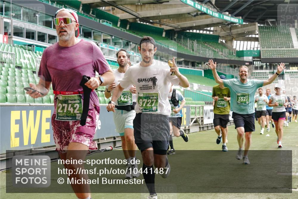 13.09.2026 - 21. swb-Marathon Bremen Michael Burmester http://msf.ph/oto/10441487 13.09.2026 13:07:02 Laufen im Stadion 109, 132, 156, 217, 287, 303, 310, 372, 394, 430, 454, 489, 578, 607, 613, 682, 716, 784, 809, 831, 834, 846, 911, 922, 1083, 1173, 1189, 1205, 1210, 1274, 1322, 1364, 1365, 1369, 1380, 1387, 1437, 1532, 1533, 1545, 1574, 1581, 1600, 1823, 1841, 1848, 1854, 1871, 1909, 1926, 1938, 2003, 2070, 2076, 2090, 2219, 2244, 2265, 2275, 2283, 2310, 2318, 2355, 2356, 2393, 2405, 2440, 2464, 2492, 2565, 2699, 2707, 2721, 2731, 2755, 2802, 2818, 2831, 2902, 2911, 2949, 2960, 3115 meine-sportfotos.de