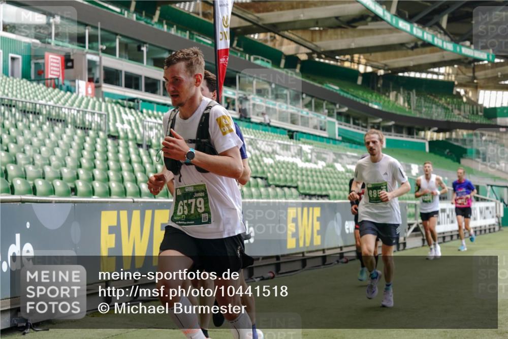 13.09.2026 - 21. swb-Marathon Bremen Michael Burmester http://msf.ph/oto/10441518 13.09.2026 12:42:51 Laufen im Stadion 439, 749, 819, 1009, 1223, 1224, 1411, 1562, 1619, 1667, 1712, 1745, 1822, 1850, 1862, 1879, 1921, 2094, 2207, 2651, 2683, 3251, 3368, 3500, 3584, 3624, 3688, 4096, 4847, 5199, 5316, 5663, 5672, 5828, 6198, 6264, 6359, 6579, 6929, 6991, 7141, 7950, 8311, 8383, 8394, 8689, 8749, 8850, 8994, 9120, 9153, 9200, 9233, 9533, 9849, 277, 453, 807, 901, 1248, 1320, 1323, 1472, 1576, 1587, 1717, 1751, 1758, 1911, 2352, 3080, 3606, 5160, 5163, 5912 meine-sportfotos.de