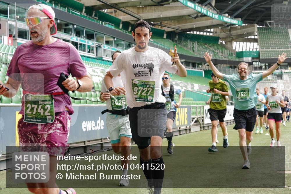 13.09.2026 - 21. swb-Marathon Bremen Michael Burmester http://msf.ph/oto/10441520 13.09.2026 13:07:02 Laufen im Stadion 109, 132, 156, 217, 287, 303, 310, 372, 394, 430, 454, 489, 578, 607, 613, 682, 716, 784, 809, 831, 834, 846, 911, 922, 1083, 1173, 1189, 1205, 1210, 1274, 1322, 1364, 1365, 1369, 1380, 1387, 1437, 1532, 1533, 1545, 1574, 1581, 1600, 1823, 1841, 1848, 1854, 1871, 1909, 1926, 1938, 2003, 2070, 2076, 2090, 2219, 2244, 2265, 2275, 2283, 2310, 2318, 2355, 2356, 2393, 2405, 2440, 2464, 2492, 2565, 2699, 2707, 2721, 2731, 2755, 2802, 2818, 2831, 2902, 2911, 2949, 2960, 3115 meine-sportfotos.de