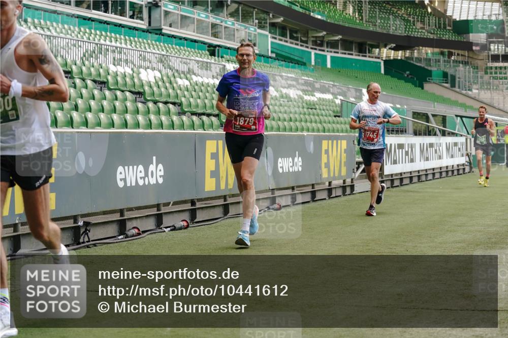 13.09.2026 - 21. swb-Marathon Bremen Michael Burmester http://msf.ph/oto/10441612 13.09.2026 12:42:55 Laufen im Stadion 439, 749, 819, 1009, 1223, 1224, 1411, 1562, 1619, 1667, 1712, 1745, 1822, 1850, 1862, 1879, 1921, 2094, 2207, 2651, 2683, 3251, 3368, 3500, 3584, 3624, 3688, 4096, 4847, 5199, 5316, 5601, 5663, 5672, 5828, 6198, 6264, 6359, 6579, 6929, 6991, 7141, 7170, 7841, 7950, 8311, 8383, 8394, 8689, 8749, 8850, 8994, 9120, 9153, 9200, 9233, 9533, 9849, 277, 453, 807, 901, 1248, 1320, 1323, 1472, 1576, 1587, 1717, 1751, 1758, 1911, 2352, 3080, 3606, 5160, 5163, 5912 meine-sportfotos.de