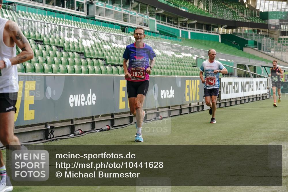 13.09.2026 - 21. swb-Marathon Bremen Michael Burmester http://msf.ph/oto/10441628 13.09.2026 12:42:55 Laufen im Stadion 439, 749, 819, 1009, 1223, 1224, 1411, 1562, 1619, 1667, 1712, 1745, 1822, 1850, 1862, 1879, 1921, 2094, 2207, 2651, 2683, 3251, 3368, 3500, 3584, 3624, 3688, 4096, 4847, 5199, 5316, 5601, 5663, 5672, 5828, 6198, 6264, 6359, 6579, 6929, 6991, 7141, 7170, 7841, 7950, 8311, 8383, 8394, 8689, 8749, 8850, 8994, 9120, 9153, 9200, 9233, 9533, 9849, 277, 453, 807, 901, 1248, 1320, 1323, 1472, 1576, 1587, 1717, 1751, 1758, 1911, 2352, 3080, 3606, 5160, 5163, 5912 meine-sportfotos.de