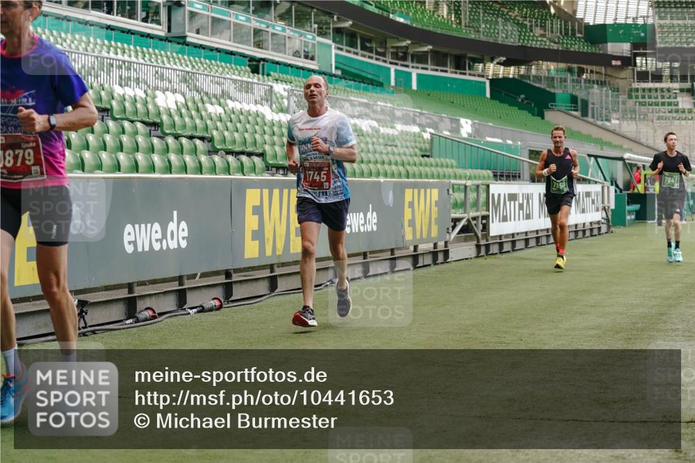 13.09.2026 - 21. swb-Marathon Bremen Michael Burmester http://msf.ph/oto/10441653 13.09.2026 12:42:57 Laufen im Stadion 439, 749, 819, 1009, 1223, 1224, 1411, 1562, 1619, 1667, 1712, 1745, 1822, 1850, 1862, 1879, 1921, 2094, 2207, 2651, 2683, 3251, 3368, 3500, 3584, 3624, 3688, 4096, 4847, 5199, 5316, 5601, 5663, 5672, 5776, 5828, 6198, 6264, 6359, 6579, 6929, 6991, 7141, 7170, 7841, 7950, 8311, 8383, 8394, 8689, 8749, 8850, 8994, 9120, 9153, 9200, 9233, 9533, 9849, 277, 453, 807, 862, 901, 1248, 1320, 1323, 1472, 1576, 1587, 1717, 1751, 1758, 1911, 3080, 5160, 5163, 5912 meine-sportfotos.de