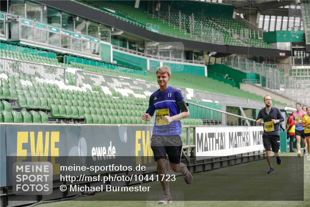13.09.2026 - 21. swb-Marathon Bremen Michael Burmester http://msf.ph/oto/10441723 13.09.2026 10:28:04 Laufen im Stadion 10096, 10142, 10172, 10189, 10223, 10231, 10267, 10269, 10270, 10289, 10293, 10294, 10310, 10316, 10319, 10329, 10393, 10421, 10464, 10489, 10504, 10508, 10514, 10525, 10538, 10541, 10544, 10566, 10583, 10594, 10628, 10638, 10655, 10709, 10739, 10744, 10770, 10807, 10814, 10835, 10846, 10860, 10873, 10876, 10897, 10898, 10910, 10917, 10923, 10956, 10992, 10993, 11005, 11035, 11058, 11060, 11063, 11076, 11087, 11092, 11110, 11111, 11148, 11170, 11193 meine-sportfotos.de