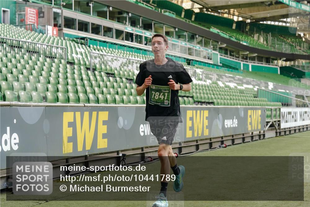13.09.2026 - 21. swb-Marathon Bremen Michael Burmester http://msf.ph/oto/10441789 13.09.2026 12:43:02 Laufen im Stadion 439, 749, 819, 1009, 1223, 1224, 1562, 1619, 1667, 1712, 1745, 1822, 1850, 1862, 1879, 1921, 2094, 2207, 2651, 2683, 3251, 3368, 3500, 3584, 3624, 3688, 4096, 4847, 5143, 5199, 5316, 5601, 5663, 5672, 5776, 5828, 6264, 6359, 6579, 6929, 6991, 7141, 7170, 7841, 7950, 8311, 8383, 8394, 8689, 8749, 8850, 8994, 9120, 9153, 9200, 9233, 9533, 9849, 277, 453, 807, 862, 901, 1248, 1320, 1323, 1472, 1576, 1587, 1717, 1751, 1758, 1911, 5160, 5163, 5912 meine-sportfotos.de