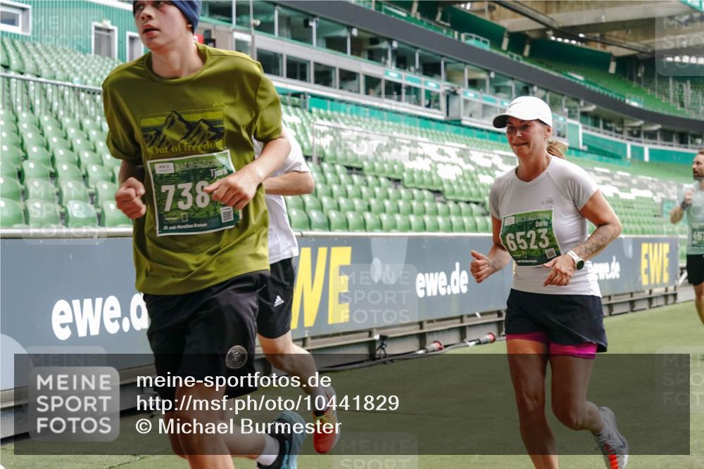 13.09.2026 - 21. swb-Marathon Bremen Michael Burmester http://msf.ph/oto/10441829 13.09.2026 13:07:06 Laufen im Stadion 109, 132, 156, 217, 287, 303, 310, 372, 430, 454, 489, 578, 607, 613, 682, 716, 784, 800, 808, 809, 831, 834, 846, 911, 922, 1083, 1173, 1189, 1205, 1210, 1274, 1322, 1364, 1365, 1369, 1387, 1395, 1437, 1532, 1533, 1545, 1574, 1581, 1600, 1823, 1831, 1841, 1848, 1854, 1871, 1909, 1926, 1938, 2003, 2070, 2076, 2090, 2219, 2244, 2275, 2283, 2310, 2318, 2355, 2356, 2393, 2405, 2440, 2464, 2492, 2565, 2699, 2707, 2721, 2731, 2755, 2802, 2818, 2831, 2902, 2911, 2949, 2960, 3115 meine-sportfotos.de