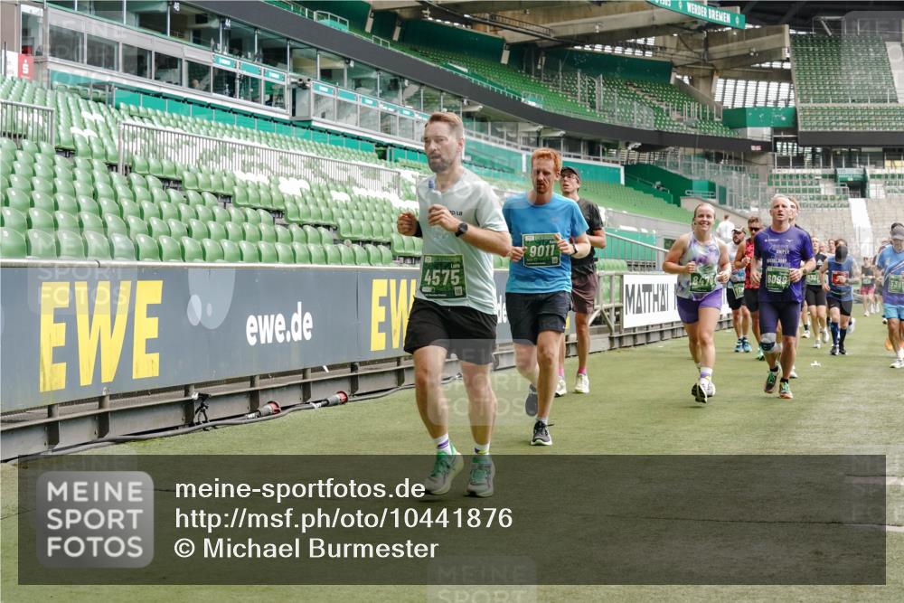 13.09.2026 - 21. swb-Marathon Bremen Michael Burmester http://msf.ph/oto/10441876 13.09.2026 13:07:07 Laufen im Stadion 109, 132, 156, 217, 287, 303, 310, 372, 430, 454, 489, 578, 607, 613, 682, 716, 784, 800, 808, 809, 831, 834, 846, 911, 922, 1083, 1173, 1189, 1205, 1210, 1274, 1322, 1364, 1365, 1369, 1387, 1395, 1437, 1532, 1533, 1545, 1574, 1581, 1600, 1823, 1831, 1841, 1848, 1854, 1871, 1909, 1926, 1938, 2003, 2070, 2076, 2090, 2219, 2244, 2275, 2283, 2310, 2318, 2355, 2356, 2393, 2405, 2440, 2464, 2492, 2565, 2699, 2707, 2721, 2731, 2755, 2802, 2818, 2831, 2902, 2911, 2949, 2960, 3115 meine-sportfotos.de