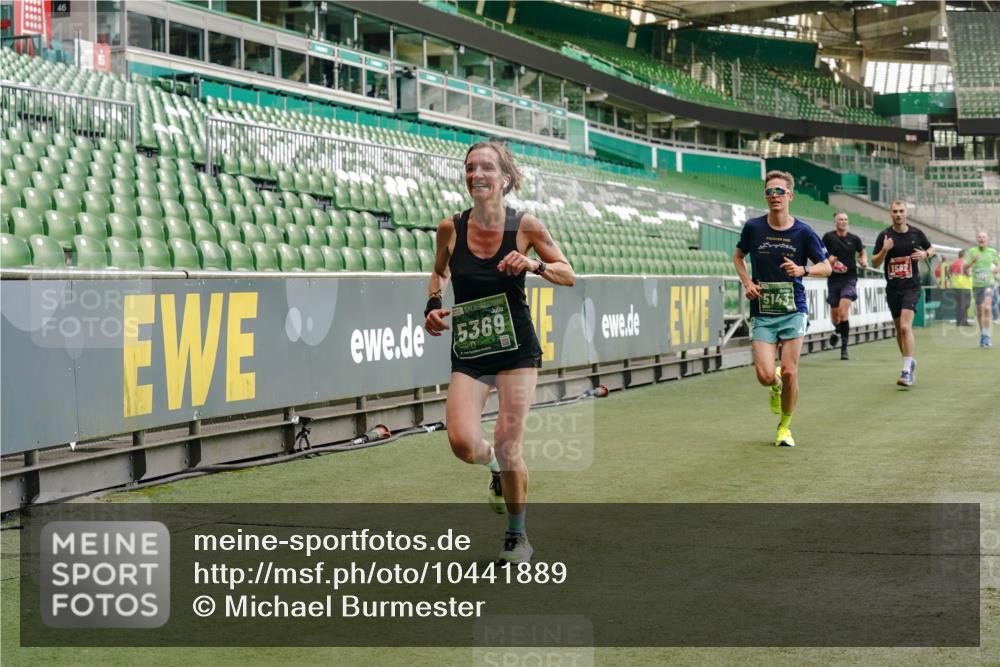 13.09.2026 - 21. swb-Marathon Bremen Michael Burmester http://msf.ph/oto/10441889 13.09.2026 12:43:09 Laufen im Stadion 439, 749, 819, 1009, 1223, 1224, 1372, 1562, 1619, 1667, 1712, 1745, 1850, 1862, 1879, 1921, 2094, 2207, 2651, 2683, 3251, 3368, 3500, 3584, 3688, 4096, 4847, 4904, 5143, 5199, 5316, 5369, 5601, 5663, 5672, 5776, 5828, 6359, 6579, 6929, 6991, 7141, 7170, 7841, 7950, 8311, 8383, 8394, 8689, 8749, 8850, 8994, 9120, 9153, 9200, 9233, 9533, 9849, 277, 453, 807, 862, 901, 1136, 1248, 1320, 1323, 1472, 1576, 1587, 1717, 1751, 1758, 5160, 5163, 5912 meine-sportfotos.de