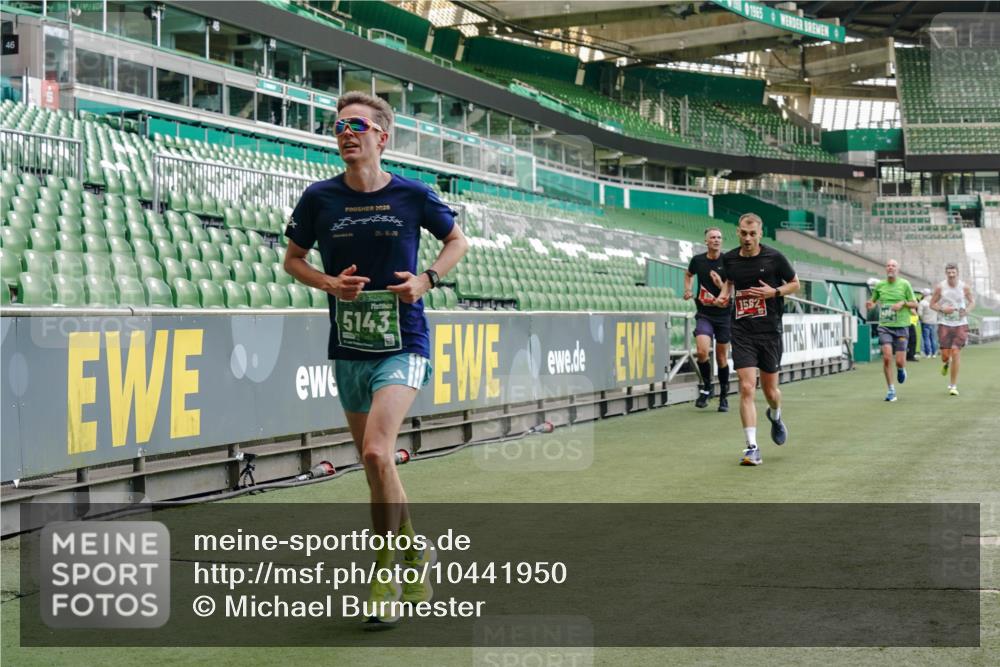 13.09.2026 - 21. swb-Marathon Bremen Michael Burmester http://msf.ph/oto/10441950 13.09.2026 12:43:11 Laufen im Stadion 439, 749, 819, 1009, 1223, 1224, 1372, 1562, 1619, 1667, 1712, 1745, 1850, 1862, 1879, 1921, 2094, 2207, 2651, 2683, 3251, 3368, 3500, 3584, 3688, 4096, 4739, 4847, 4904, 5143, 5199, 5316, 5369, 5601, 5663, 5672, 5776, 5828, 6359, 6579, 6929, 6991, 7141, 7170, 7841, 7950, 8311, 8383, 8394, 8689, 8749, 8850, 8994, 9120, 9153, 9200, 9233, 9533, 9849, 453, 807, 862, 901, 1136, 1248, 1323, 1472, 1576, 1587, 1717, 1751, 1758, 5160, 5163, 5912 meine-sportfotos.de