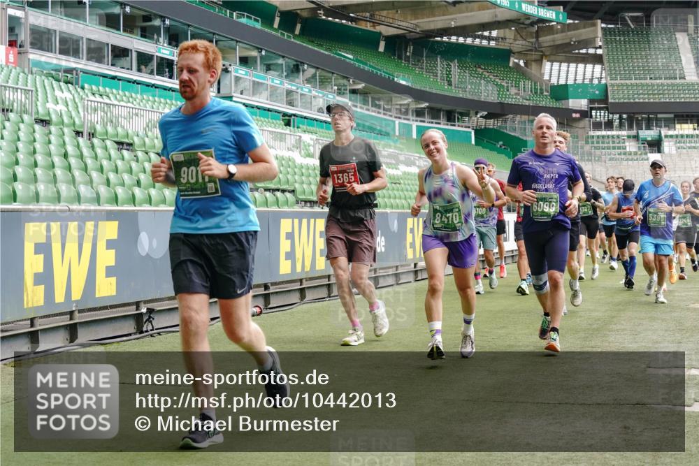 13.09.2026 - 21. swb-Marathon Bremen Michael Burmester http://msf.ph/oto/10442013 13.09.2026 13:07:09 Laufen im Stadion 109, 132, 156, 217, 287, 303, 310, 372, 430, 454, 489, 578, 607, 613, 682, 716, 784, 800, 808, 809, 831, 834, 846, 911, 922, 1083, 1173, 1189, 1205, 1210, 1274, 1322, 1364, 1365, 1369, 1387, 1395, 1437, 1532, 1533, 1545, 1574, 1581, 1600, 1823, 1831, 1841, 1848, 1854, 1871, 1909, 1926, 1938, 2003, 2070, 2076, 2090, 2219, 2244, 2275, 2283, 2310, 2318, 2355, 2356, 2393, 2405, 2440, 2464, 2492, 2565, 2699, 2707, 2721, 2731, 2755, 2802, 2818, 2831, 2866, 2902, 2911, 2949, 2960, 3115 meine-sportfotos.de