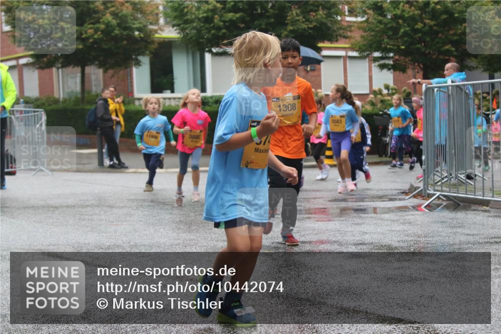 13.09.2026 - Kiel Lauf Markus Tischler http://msf.ph/oto/10442074 13.09.2026 08:33:56 Fleethörn 11996, 5880, 38, 1308, 5583 meine-sportfotos.de
