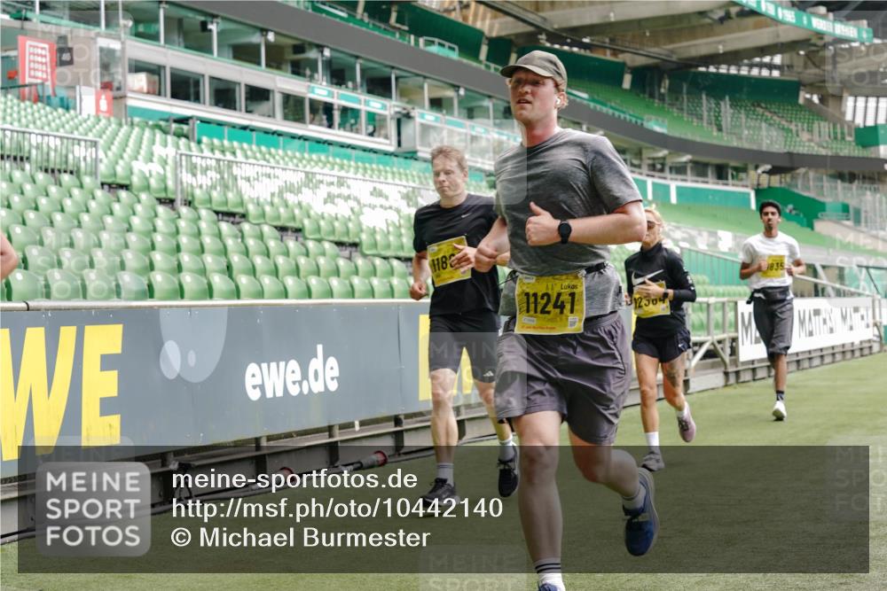 13.09.2026 - 21. swb-Marathon Bremen Michael Burmester http://msf.ph/oto/10442140 13.09.2026 10:28:14 Laufen im Stadion 10096, 10142, 10170, 10172, 10189, 10200, 10223, 10231, 10267, 10269, 10270, 10289, 10293, 10294, 10310, 10316, 10319, 10329, 10348, 10393, 10421, 10489, 10504, 10508, 10514, 10525, 10538, 10544, 10566, 10594, 10628, 10638, 10655, 10709, 10739, 10744, 10770, 10814, 10835, 10846, 10860, 10873, 10876, 10897, 10898, 10910, 10917, 10923, 10956, 10992, 10993, 11005, 11007, 11018, 11035, 11058, 11060, 11063, 11076, 11087, 11092, 11110, 11111, 11148, 11170, 11193 meine-sportfotos.de