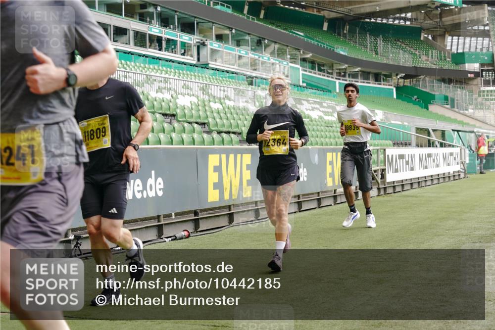 13.09.2026 - 21. swb-Marathon Bremen Michael Burmester http://msf.ph/oto/10442185 13.09.2026 10:28:15 Laufen im Stadion 10096, 10142, 10170, 10172, 10189, 10200, 10223, 10231, 10267, 10269, 10270, 10289, 10293, 10294, 10310, 10316, 10319, 10329, 10348, 10393, 10421, 10489, 10504, 10508, 10514, 10525, 10538, 10544, 10566, 10594, 10628, 10638, 10655, 10709, 10739, 10744, 10770, 10814, 10835, 10846, 10860, 10873, 10876, 10897, 10898, 10910, 10917, 10923, 10956, 10992, 10993, 11005, 11007, 11018, 11035, 11058, 11060, 11063, 11076, 11087, 11092, 11110, 11111, 11148, 11170, 11193 meine-sportfotos.de