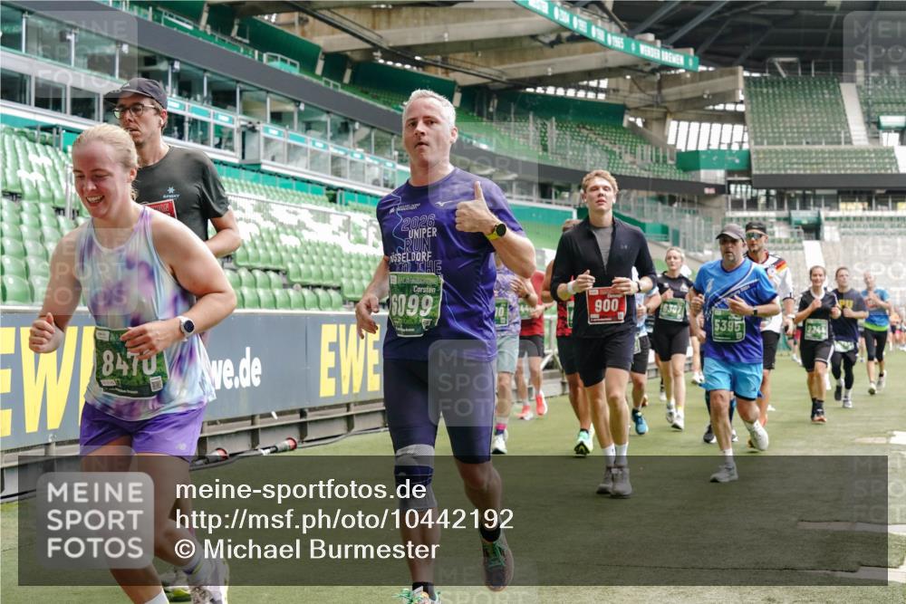 13.09.2026 - 21. swb-Marathon Bremen Michael Burmester http://msf.ph/oto/10442192 13.09.2026 13:07:11 Laufen im Stadion 109, 132, 156, 217, 287, 303, 310, 372, 430, 454, 489, 578, 607, 613, 682, 716, 784, 800, 808, 809, 831, 834, 846, 911, 922, 1083, 1173, 1189, 1205, 1210, 1274, 1322, 1364, 1365, 1369, 1387, 1395, 1437, 1532, 1533, 1545, 1574, 1581, 1600, 1823, 1831, 1841, 1848, 1854, 1871, 1909, 1926, 1938, 2003, 2070, 2076, 2090, 2219, 2244, 2275, 2283, 2310, 2318, 2355, 2356, 2393, 2405, 2440, 2464, 2492, 2565, 2699, 2707, 2721, 2731, 2755, 2802, 2818, 2831, 2866, 2902, 2911, 2949, 2960, 3115 meine-sportfotos.de