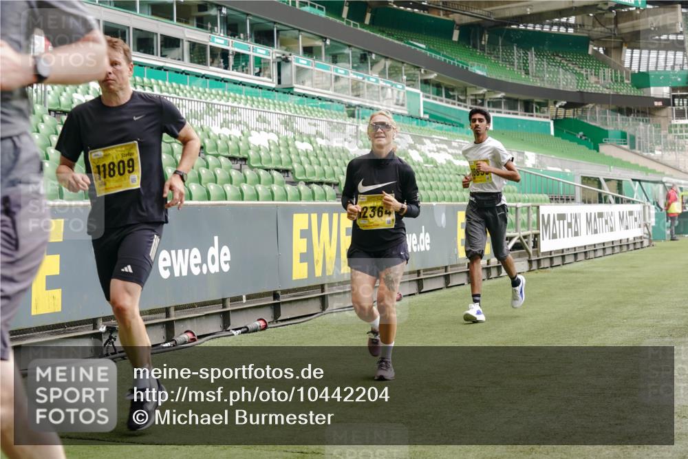 13.09.2026 - 21. swb-Marathon Bremen Michael Burmester http://msf.ph/oto/10442204 13.09.2026 10:28:15 Laufen im Stadion 10096, 10142, 10170, 10172, 10189, 10200, 10223, 10231, 10267, 10269, 10270, 10289, 10293, 10294, 10310, 10316, 10319, 10329, 10348, 10393, 10421, 10489, 10504, 10508, 10514, 10525, 10538, 10544, 10566, 10594, 10628, 10638, 10655, 10709, 10739, 10744, 10770, 10814, 10835, 10846, 10860, 10873, 10876, 10897, 10898, 10910, 10917, 10923, 10956, 10992, 10993, 11005, 11007, 11018, 11035, 11058, 11060, 11063, 11076, 11087, 11092, 11110, 11111, 11148, 11170, 11193 meine-sportfotos.de
