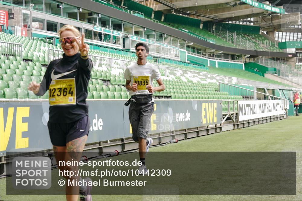 13.09.2026 - 21. swb-Marathon Bremen Michael Burmester http://msf.ph/oto/10442309 13.09.2026 10:28:16 Laufen im Stadion 10096, 10142, 10170, 10172, 10189, 10200, 10223, 10231, 10267, 10269, 10270, 10289, 10293, 10294, 10310, 10316, 10319, 10329, 10348, 10393, 10421, 10489, 10504, 10508, 10514, 10525, 10538, 10544, 10566, 10594, 10628, 10638, 10655, 10709, 10739, 10744, 10770, 10814, 10835, 10846, 10860, 10873, 10876, 10897, 10898, 10910, 10917, 10923, 10956, 10992, 10993, 11005, 11007, 11018, 11035, 11058, 11060, 11063, 11076, 11087, 11092, 11110, 11111, 11148, 11170, 11193 meine-sportfotos.de