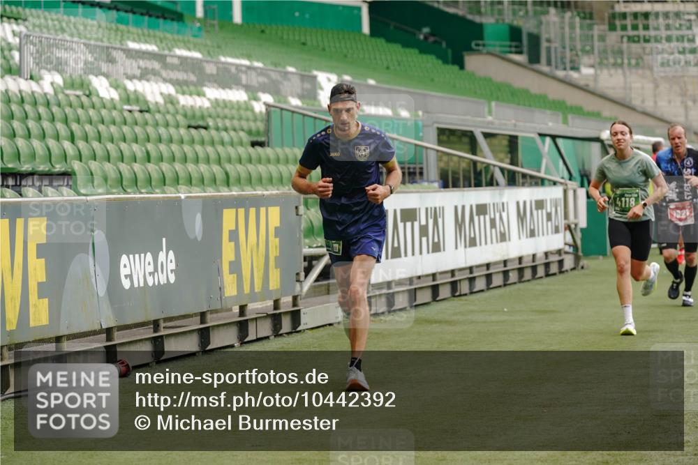 13.09.2026 - 21. swb-Marathon Bremen Michael Burmester http://msf.ph/oto/10442392 13.09.2026 12:43:41 Laufen im Stadion 439, 623, 678, 681, 749, 819, 969, 1009, 1223, 1224, 1335, 1372, 1498, 1562, 1619, 1696, 1712, 1745, 1770, 1879, 1921, 2098, 2207, 2651, 2683, 3251, 3368, 3500, 3584, 3688, 4096, 4118, 4739, 4847, 4904, 5143, 5199, 5316, 5369, 5601, 5663, 5776, 5828, 6359, 6579, 6973, 6991, 7015, 7170, 7841, 7950, 8028, 8311, 8383, 8689, 8749, 8850, 8994, 9120, 9137, 9153, 9200, 9233, 9533, 9849, 13063, 13237, 126, 371, 453, 603, 640, 650, 671, 735, 744, 807, 862, 912, 957, 1136, 1758, 5912 meine-sportfotos.de