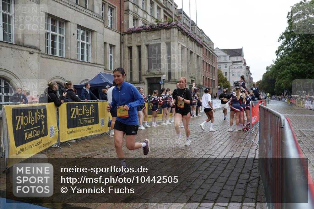 13.09.2026 - Kiel Lauf Yannick Fuchs http://msf.ph/oto/10442505 13.09.2026 11:55:44 Ziel  meine-sportfotos.de