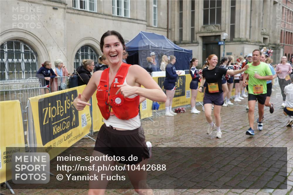 13.09.2026 - Kiel Lauf Yannick Fuchs http://msf.ph/oto/10442688 13.09.2026 11:56:13 Ziel  meine-sportfotos.de