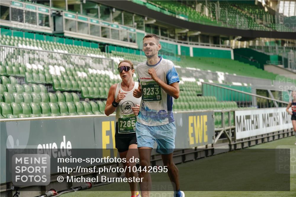 13.09.2026 - 21. swb-Marathon Bremen Michael Burmester http://msf.ph/oto/10442695 13.09.2026 12:43:54 Laufen im Stadion 439, 493, 623, 678, 681, 749, 819, 969, 1009, 1223, 1224, 1301, 1335, 1372, 1498, 1562, 1696, 1712, 1745, 1770, 1879, 1921, 2098, 2207, 2651, 2683, 3251, 3500, 3584, 3688, 4096, 4118, 4328, 4739, 4847, 4904, 5143, 5199, 5316, 5369, 5601, 5663, 5776, 5828, 5996, 6359, 6579, 6973, 7015, 7170, 7265, 7715, 7841, 7950, 8028, 8689, 8749, 8850, 8994, 9120, 9137, 9153, 9200, 9233, 9533, 9849, 13063, 13237, 126, 371, 453, 603, 640, 650, 671, 735, 744, 807, 862, 912, 957, 1136 meine-sportfotos.de