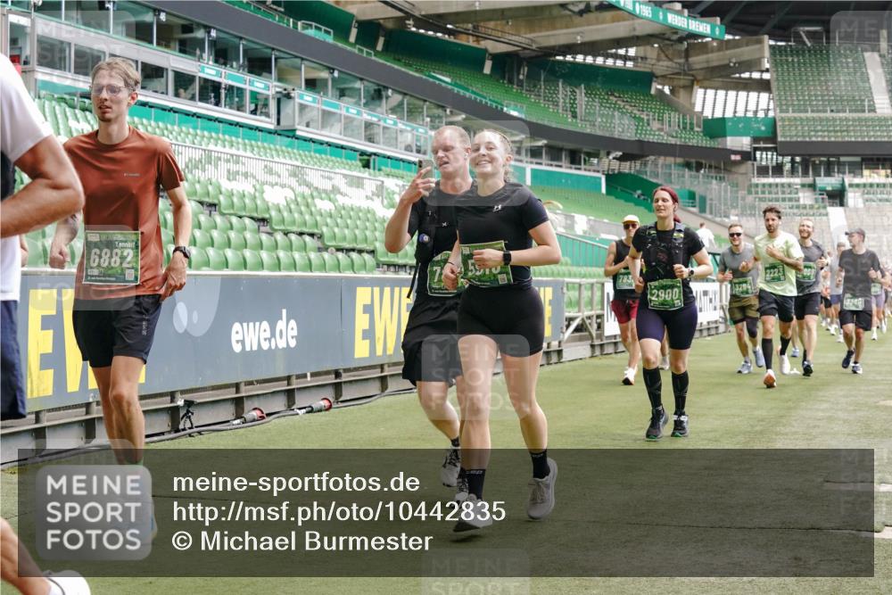13.09.2026 - 21. swb-Marathon Bremen Michael Burmester http://msf.ph/oto/10442835 13.09.2026 13:07:20 Laufen im Stadion 109, 132, 156, 287, 303, 310, 372, 430, 454, 489, 578, 607, 613, 682, 716, 784, 800, 808, 809, 831, 834, 846, 911, 922, 1083, 1173, 1189, 1205, 1210, 1274, 1322, 1364, 1365, 1369, 1387, 1395, 1437, 1532, 1545, 1574, 1581, 1600, 1823, 1831, 1841, 1848, 1854, 1871, 1909, 1926, 1938, 2003, 2070, 2076, 2090, 2215, 2219, 2275, 2283, 2318, 2355, 2356, 2366, 2393, 2405, 2440, 2492, 2565, 2611, 2699, 2707, 2721, 2731, 2755, 2782, 2802, 2818, 2831, 2866, 2902, 2911, 2949, 2960 meine-sportfotos.de