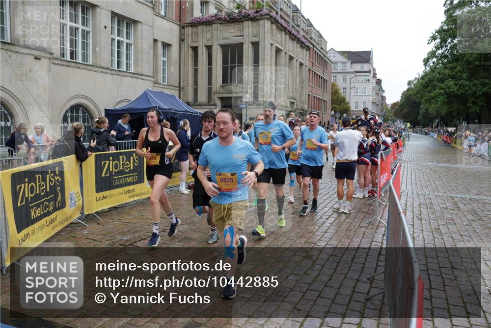 13.09.2026 - Kiel Lauf Yannick Fuchs http://msf.ph/oto/10442885 13.09.2026 11:56:31 Ziel  meine-sportfotos.de