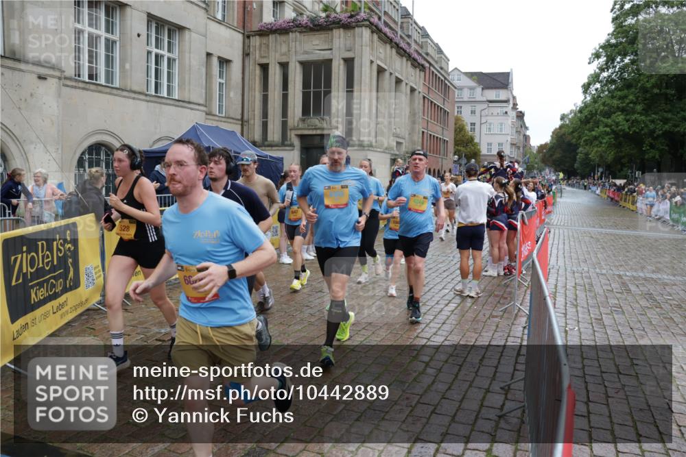 13.09.2026 - Kiel Lauf Yannick Fuchs http://msf.ph/oto/10442889 13.09.2026 11:56:31 Ziel  meine-sportfotos.de