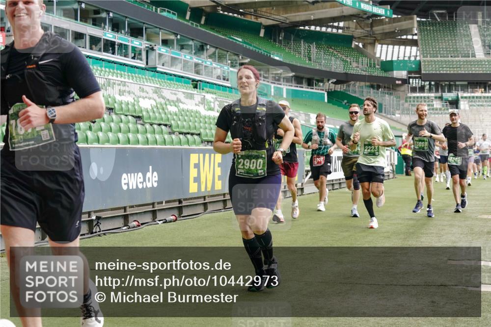 13.09.2026 - 21. swb-Marathon Bremen Michael Burmester http://msf.ph/oto/10442973 13.09.2026 13:07:22 Laufen im Stadion 109, 132, 156, 287, 303, 310, 372, 430, 454, 489, 578, 607, 613, 682, 716, 784, 800, 808, 809, 831, 834, 846, 911, 922, 1083, 1173, 1189, 1205, 1210, 1274, 1285, 1322, 1364, 1365, 1369, 1387, 1395, 1437, 1532, 1545, 1574, 1581, 1600, 1823, 1831, 1841, 1848, 1854, 1871, 1909, 1926, 1938, 2003, 2070, 2090, 2215, 2219, 2275, 2283, 2318, 2355, 2356, 2366, 2393, 2405, 2440, 2492, 2565, 2611, 2699, 2707, 2721, 2731, 2755, 2782, 2802, 2818, 2831, 2866, 2902, 2911, 2949, 2960 meine-sportfotos.de