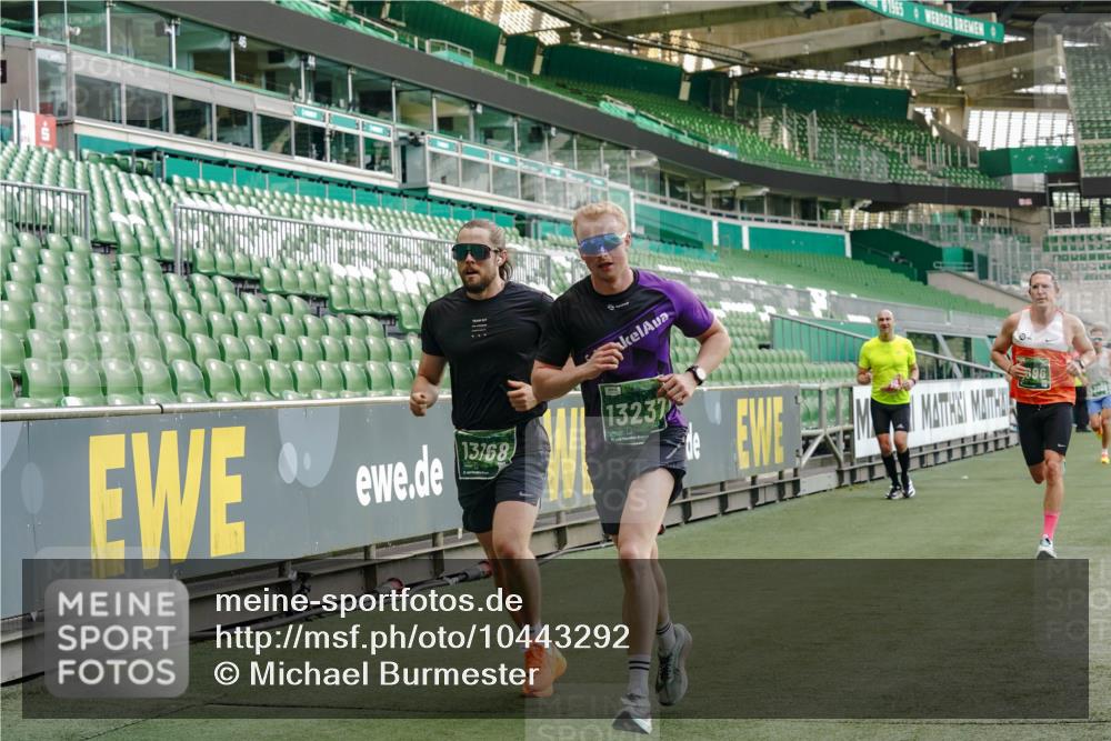 13.09.2026 - 21. swb-Marathon Bremen Michael Burmester http://msf.ph/oto/10443292 13.09.2026 12:44:23 Laufen im Stadion 280, 339, 493, 623, 678, 681, 715, 819, 969, 1264, 1301, 1335, 1372, 1498, 1562, 1696, 1770, 1921, 1937, 1975, 2098, 2683, 3092, 3251, 3500, 3584, 3609, 3688, 4096, 4118, 4328, 4739, 4904, 5143, 5199, 5316, 5369, 5601, 5663, 5776, 5996, 6359, 6579, 6973, 7015, 7170, 7206, 7265, 7715, 7841, 7950, 8028, 8689, 8749, 8850, 9137, 9153, 9200, 9233, 9583, 9849, 13063, 13168, 13237, 126, 371, 453, 603, 640, 650, 671, 735, 744, 862, 912, 957, 1136, 1411, 1822 meine-sportfotos.de