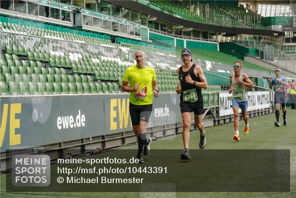 13.09.2026 - 21. swb-Marathon Bremen Michael Burmester http://msf.ph/oto/10443391 13.09.2026 12:44:27 Laufen im Stadion 280, 339, 493, 623, 678, 681, 715, 819, 969, 1264, 1301, 1335, 1372, 1498, 1562, 1696, 1770, 1921, 1937, 1975, 2020, 2098, 2683, 3092, 3251, 3271, 3500, 3609, 3688, 4096, 4118, 4328, 4739, 4904, 5143, 5199, 5316, 5369, 5601, 5663, 5776, 5996, 6359, 6579, 6973, 7015, 7170, 7206, 7265, 7715, 7841, 7950, 8028, 8689, 8749, 8850, 9129, 9137, 9153, 9200, 9233, 9583, 9849, 13063, 13168, 13237, 126, 371, 453, 603, 640, 650, 671, 735, 744, 862, 912, 957, 1136, 1411, 1822 meine-sportfotos.de